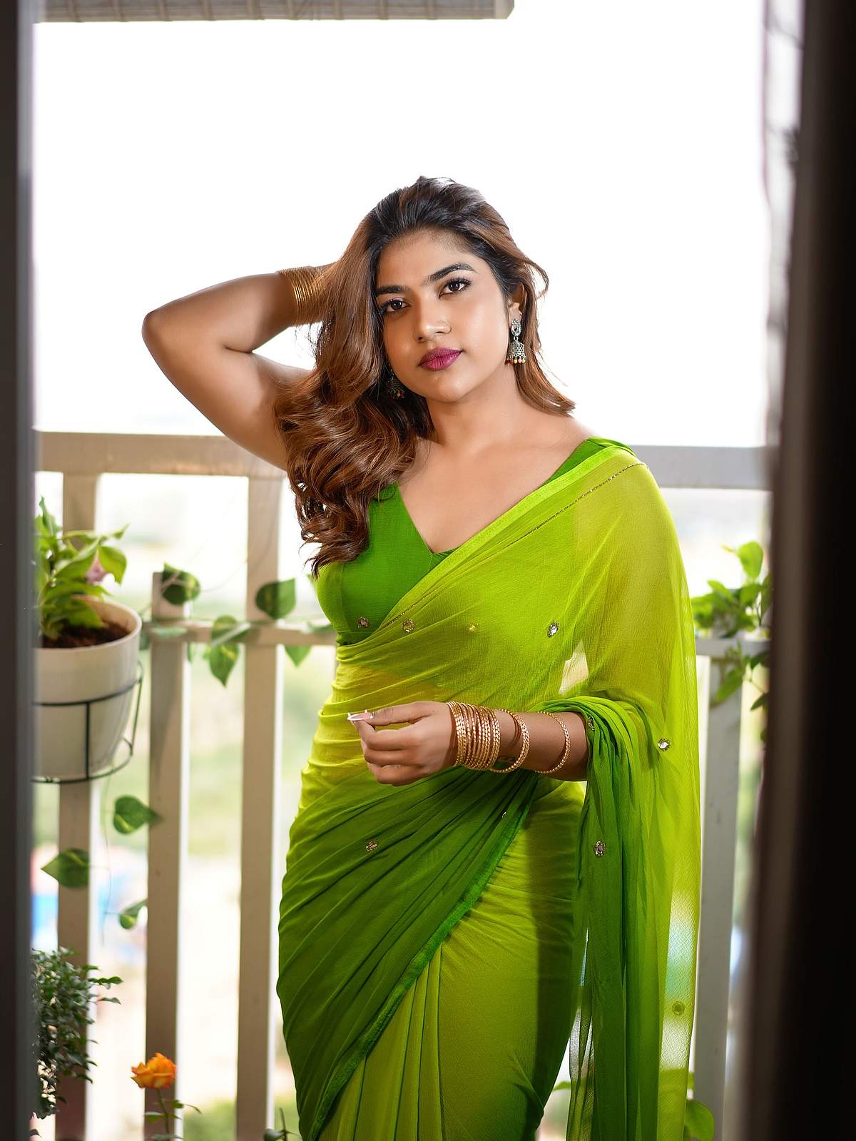 ஆனந்தம் ஆரம்பம்.. ரிது சௌத்ரி