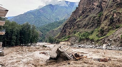 ஹிமாசலில் திடீர் வெள்ளம்: இதுவரை 5 சடலங்கள் மீட்பு 