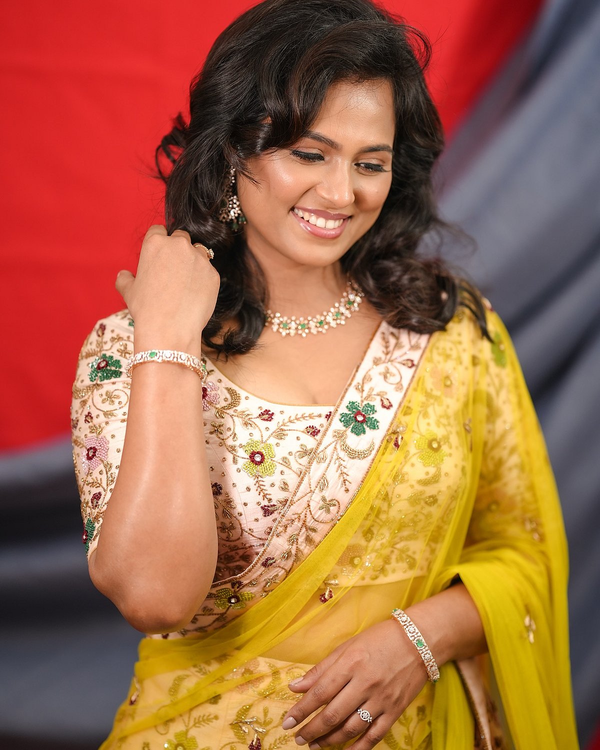 அழகின் சிரிப்பு.... ரம்யா பாண்டியன்!