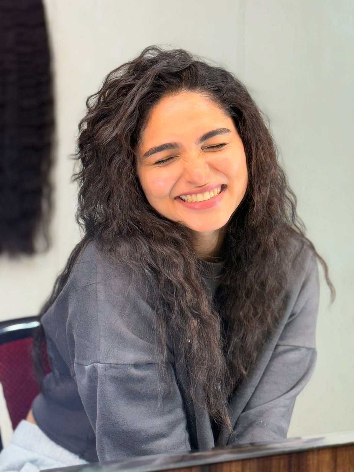 ப்ரெட்டி சார்மிங் க்யூட்... கயாது லோஹார்!