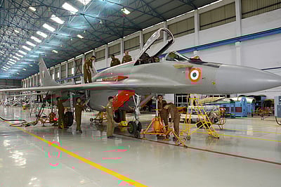 இந்திய விமானப்படையில் வேலை வேண்டுமா..?: உடனே விண்ணப்பிக்கவும்! 