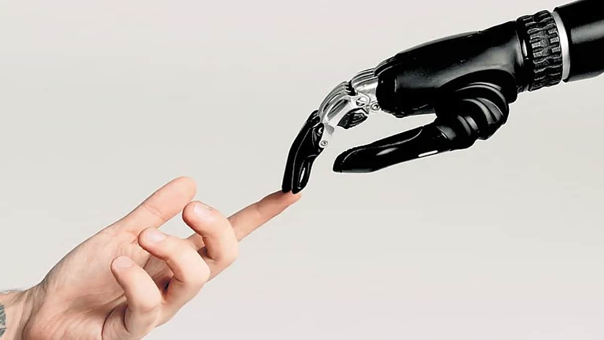 அடுத்த 2.5 ஆண்டுகளில் வேலை பறிபோகும் அபாயம்! ஏஐ ஆக்கிரமிப்பால் ஊழியர்கள் கவலை!