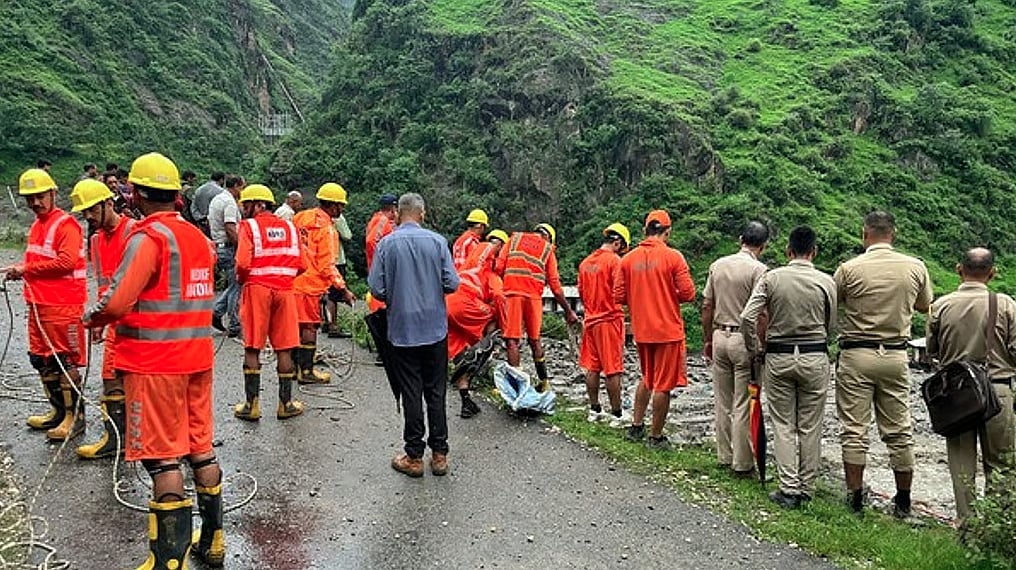 உத்தரகாசியில் மேக வெடிப்பு: தொழிலாளர்கள் 9 பேர் மாயம் 