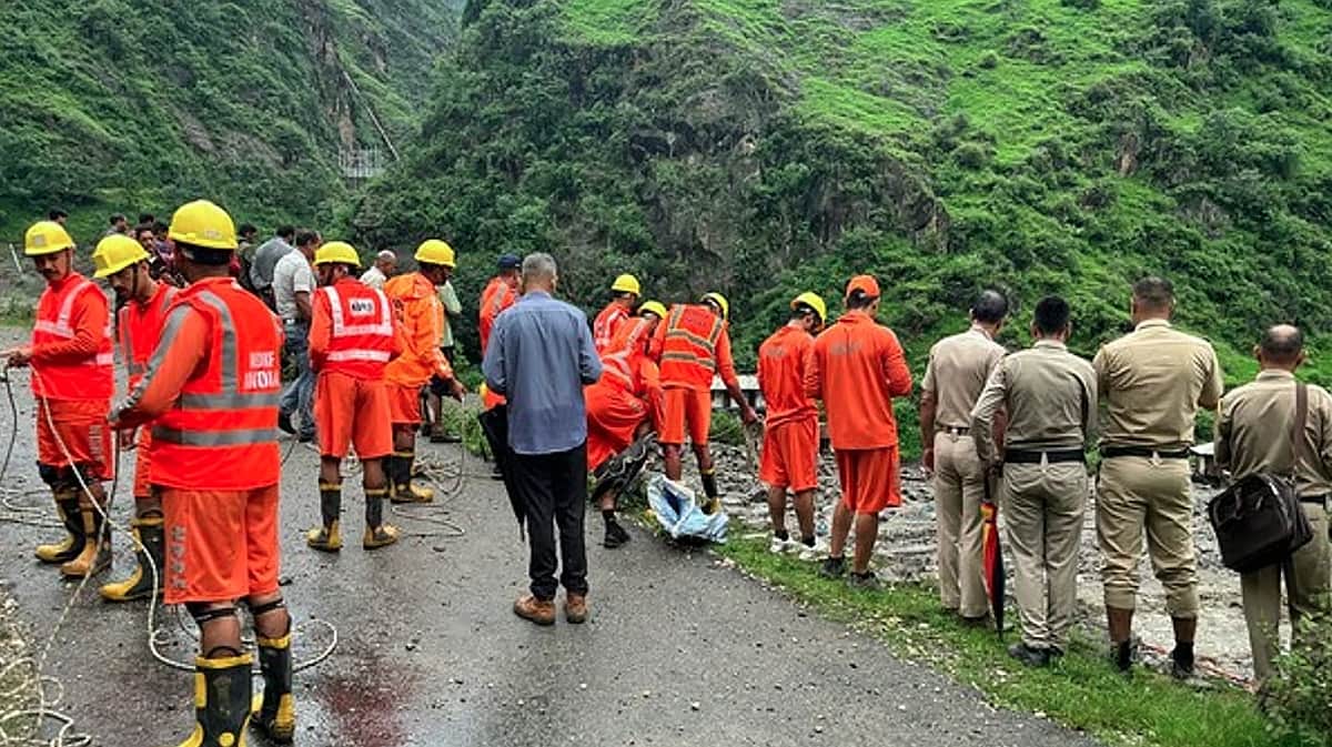 உத்தரகாசியில் மேக வெடிப்பு: தொழிலாளர்கள் 9 பேர் மாயம்