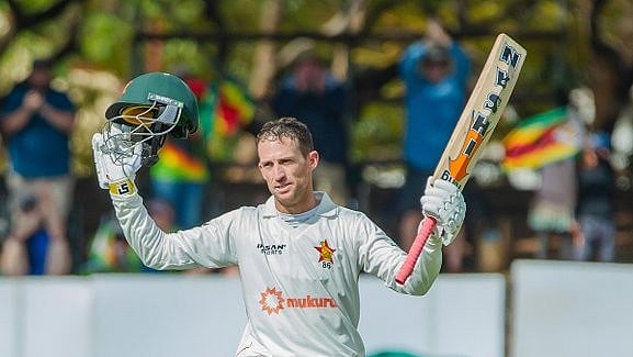 முதல் இன்னிங்ஸில் 251 ரன்களுக்கு ஆட்டமிழந்த ஜிம்பாப்வே; வலுவான நிலையில் தென்னாப்பிரிக்கா!