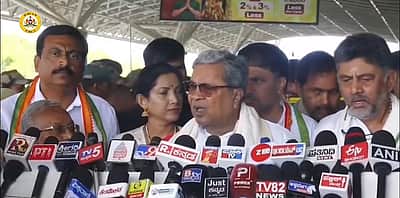 சிவகுமாருடன் கைகோர்த்தபடி சித்தராமையா! வீண் புரளிகளுக்குப் பதில்!