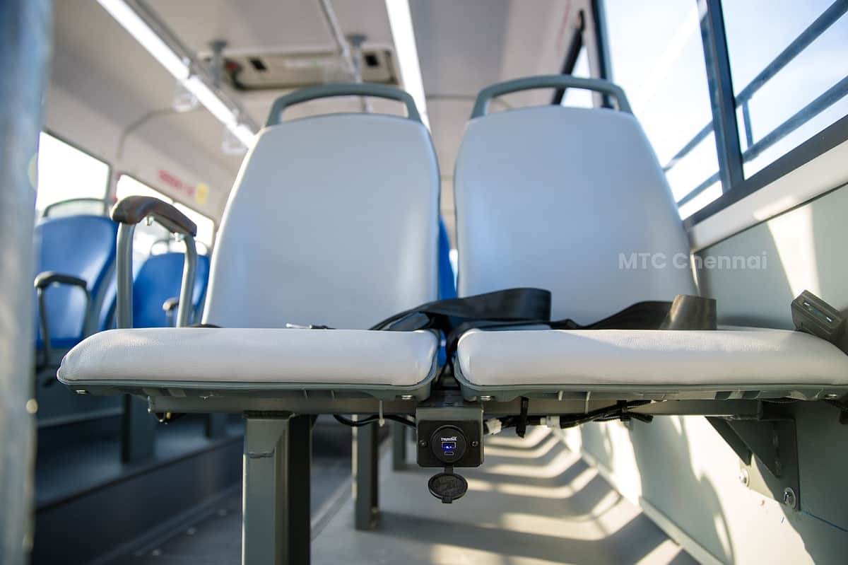 செல்போன் சார்ஜிங் வசதி, சீட் பெல்ட்... சென்னை மின்சாரப் பேருந்தின் சிறப்பம்சங்கள்!