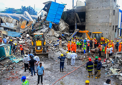 தெலங்கானா மருந்து ஆலையில் உலை வெடித்து விபத்து: 
12 போ் உயிரிழப்பு