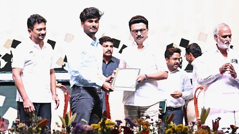 வெற்றி நிச்சயம் திட்டத்தை தொடக்கி வைத்த முதல்வர்! ரூ.12,000 ஊக்கத்தொகை!