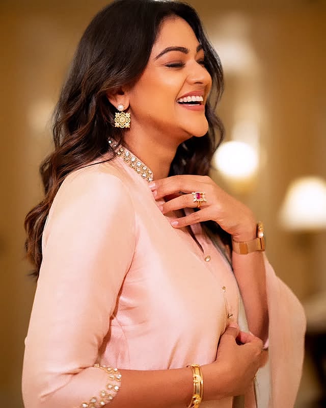 புன்னகை பூ.. அபிராமி!