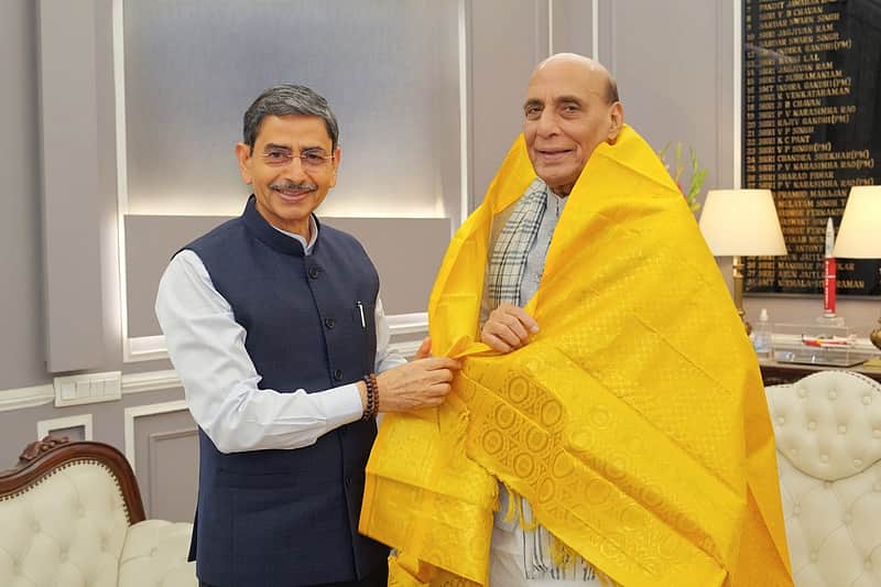 TN Governor R.N. Ravi meets Minister Rajnath Singh