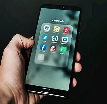 சமூக ஊடகப் பதிவுகளுக்கு விரைவில் கட்டுப்பாடு! - உச்ச நீதிமன்றம் அறிவுறுத்தல்