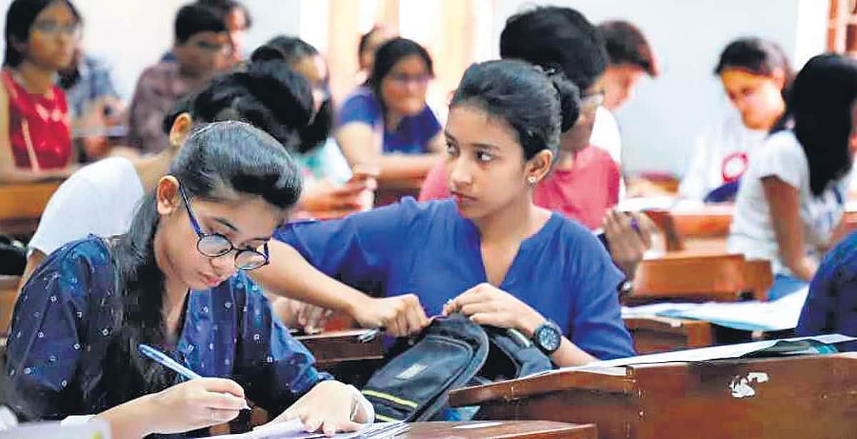 உயர் கல்வியில் முந்தும் இந்தியா!