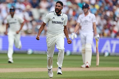 முகமது சிராஜ் 6 விக்கெட்டுகள்; 407 ரன்களுக்கு ஆட்டமிழந்த இங்கிலாந்து!