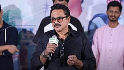 கட்சியில் பதவியின்றி தொடா்ந்து
அரசியலில் பயணிக்க முடியாது:
நடிகா் சரத்குமார்!