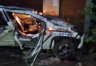 உ.பி.யில் மணமகன் சென்ற கார் விபத்தில் சிக்கியது: 8 பேர் பலி!