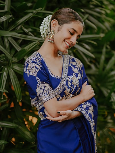 அழகிய ராதே... பிரியா வாரியர்!