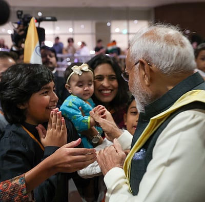 பிரிக்ஸ் மாநாடு: பிரதமரை வரவேற்ற குட்டி இதயங்கள்...