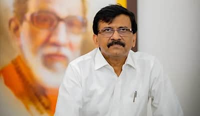 ஹிந்தி திணிப்புக்கு மட்டுமே எதிரானவா்கள்; மொழிக்கு அல்ல!
தமிழக முதல்வா் ஸ்டாலினுக்கு சிவசேனை  கட்சி பதில்