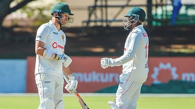 2-வது டெஸ்ட்: முதல் இன்னிங்ஸில் 170 ரன்களுக்கு ஆட்டமிழந்து ஜிம்பாப்வே ஃபாலோ ஆன்!