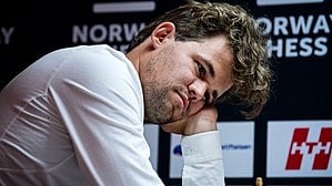 காா்ல்சென் சாம்பியன்: குகேஷுக்கு 3-ஆம் இடம்!