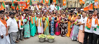 மானியம் வழங்காவிட்டால் முதல்வா் வீட்டுக்கு 
மாங்காய்கள் அனுப்பும் போராட்டம்: பாஜக
