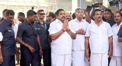 இபிஎஸ் கூட்டத்தில் மூவரிடம் ரூ. 2 லட்சம் பிக்பாக்கெட்!