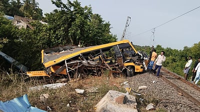 கடலூர் ரயில் விபத்து: இன்டர்  லாக்கிங் வசதி இல்லாதது காரணமா?