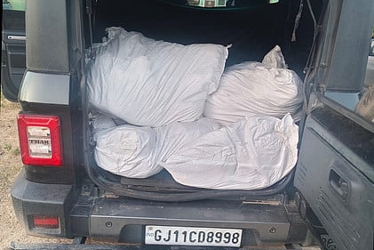 34 கிலோ புகையிலைப் பொருள்கள் பறிமுதல்