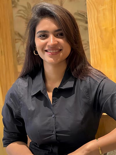 புன்னகைப் பூவே... ஷபானா!