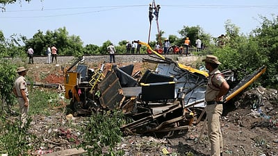 கடலூர் ரயில் விபத்து: கேட் கீப்பர், வேன் ஓட்டுநர் உள்பட 13 பேருக்கு சம்மன்!