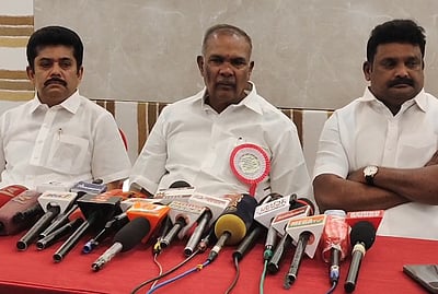 சுங்கச்சாவடிகளில் அரசுப் பேருந்துகளுக்குத் தடை: மத்திய அரசுக்கு அப்பாவு கண்டனம்