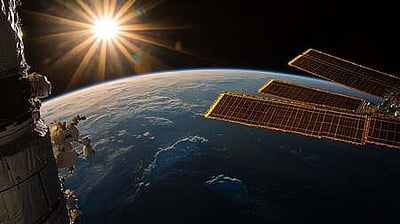 ஆக்ஸியம்-4: விண்வெளியில் 
100 லட்சம் கி.மீ. பயணித்த வீரா்கள்; 230 சூா்யோதங்களைக் கண்டனா்