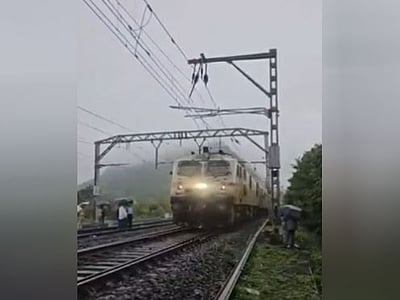 ஆந்திரப் பிரதேசத்தில் சரக்கு ரயில் தடம்புரண்டு விபத்து 