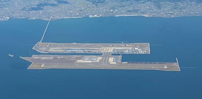 கடலில் மூழ்கும் ஜப்பானின் கன்சாய் விமான நிலையம்! 