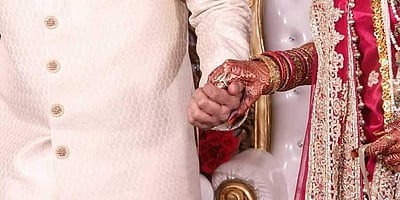 வருங்கால மருமகளுடன் ஓட்டம் பிடித்த மாமனார்! நகை, பணத்தையும் எடுத்துச் சென்றதால் பரபரப்பு! 