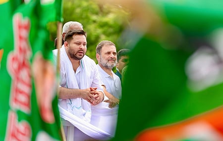 பிகார் தேர்தல்: மகாகத்பந்தன் கூட்டணியில் சிக்கலாகும் தொகுதிப் பங்கீடு!