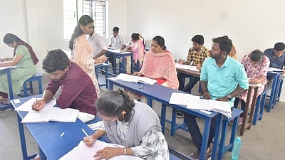 குரூப் 4 தேர்வு: காலிப்பணியிடங்கள் அதிகரிப்பு!