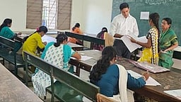 குரூப்- 2 தோ்வு: பெரம்பலூரில்
145 போ் எழுதினா்