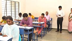 டிஎன்பிஎஸ்சி தோ்வு: 
கைப்பேசி, மின்னணு சாதனங்களுக்கு அனுமதி கிடையாது