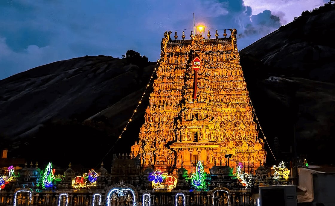 திருப்பரங்குன்றம் மலையில் காா்த்திகை தீபம்: அறநிலையத் துறை ஆணையா் பதிலளிக்க உத்தரவு