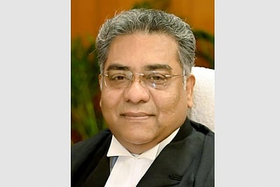 சென்னை உயா்நீதிமன்ற புதிய தலைமை நீதிபதி எம்.எம்.ஸ்ரீவாஸ்தவா