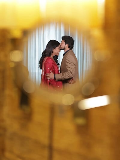 மலர் சூட்டும் மணவாளன்... ரித்விகா - வினோத்!