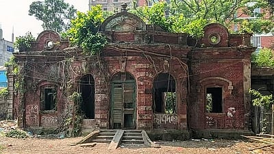 சத்யஜித் ராய்யின் பூர்விக வீட்டை இடிக்கும் பணியை நிறுத்திய வங்கதேச அரசு!