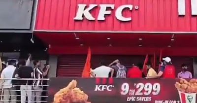 கேஎஃப்சி உணவகத்தை மூடவைத்த இந்து அமைப்பினர்! ஏன்?