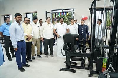 காயிதே மில்லத் கல்லூரியில்
நவீன உடற்பயிற்சிக் கூடம் திறப்பு
