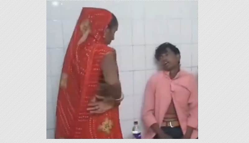 Man swallows live snake in UP