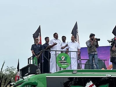 ஆட்சியில் பங்கு கொடுக்க நாங்கள் ஒன்றும் ஏமாளி அல்ல: இபிஎஸ்