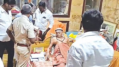 மதுரை ஆதீனத்திடம் சைபர் கிரைம் போலீசார் விசாரணை!