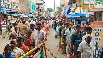 ஆடிக் கிருத்திகை: சுவாமிமலை முருகன் கோயிலில் திரண்ட பக்தர்கள்! 